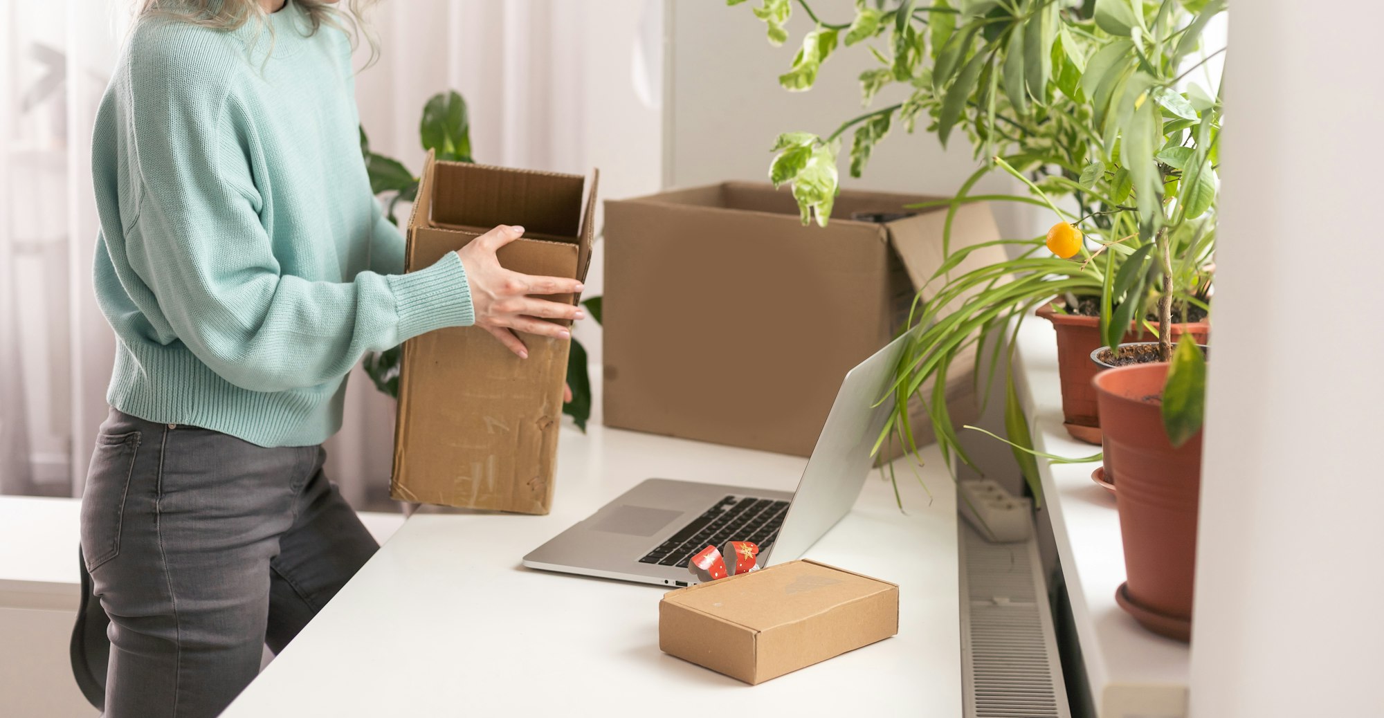 Business woman entrepreneurial success . Sales Online Parcel delivery.